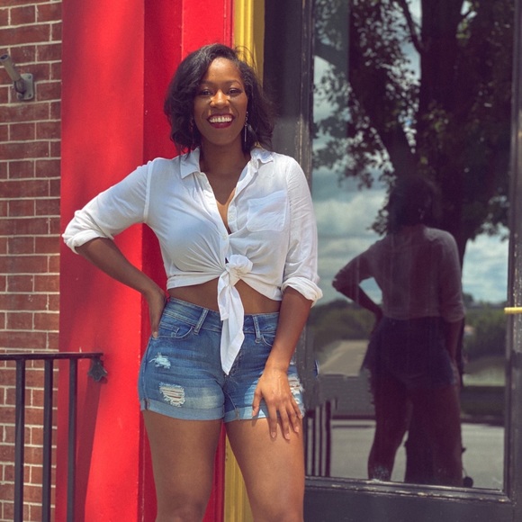 Meet your Posher, Jakeelah - Picture 1 of 1